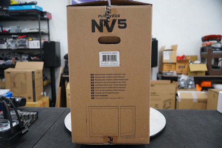 Phanteks 追風者 NV5 / Premium DRGB 套件 海景房直立式中塔機箱