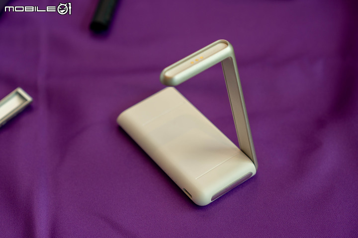 【採訪】BenQ 推出 Laptop Bar 筆電燈 以廣闊特殊光型在外也能打造舒適工作環境