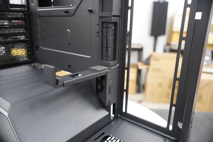 Phanteks 追風者 NV5 / Premium DRGB 套件 海景房直立式中塔機箱