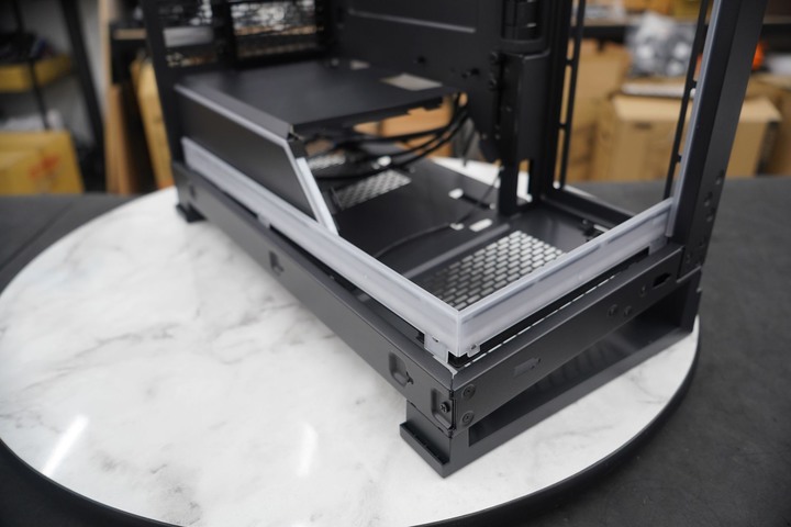 Phanteks 追風者 NV5 / Premium DRGB 套件 海景房直立式中塔機箱