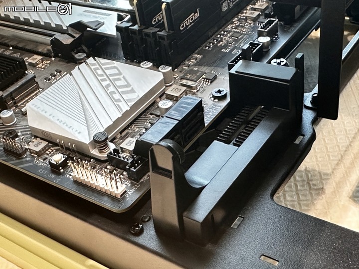 透視 The Tower 200迷你機殼 抹茶綠 +專用 LCD 面板模組