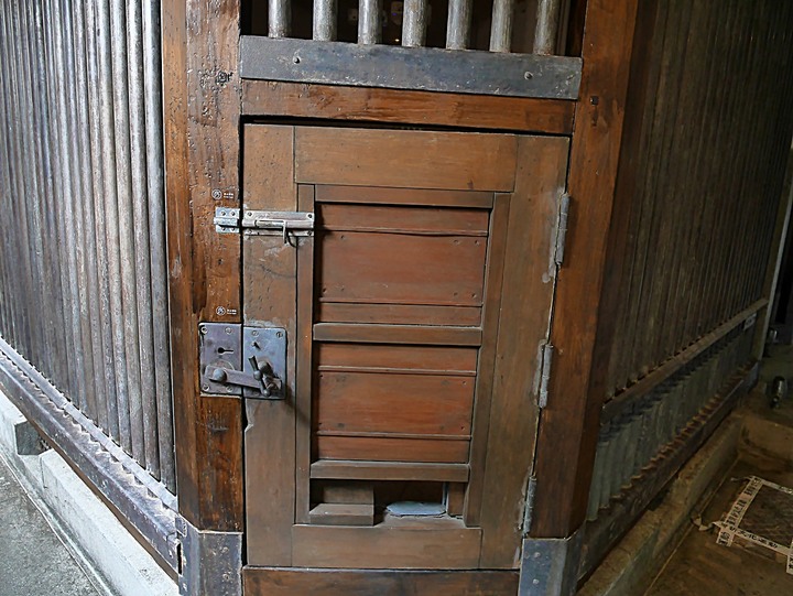 文萌樓、原臺北北警察署、新芳春行、老建築咖啡館群,外掛阿桐阿寶四神湯+大埔鐵板燒— 大稻埕臺北橋頭散策 第二部