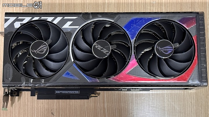 點我看大圖 殺雞用牛刀 ROG Strix GeForce RTX 4060 OC Edition 8GB 信仰之卡