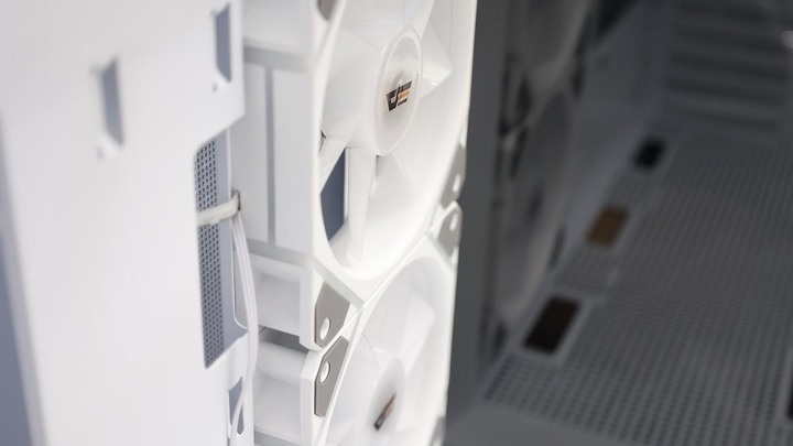 平價 mATX 無 A 柱海景 darkFlash MOTI 鏡之島