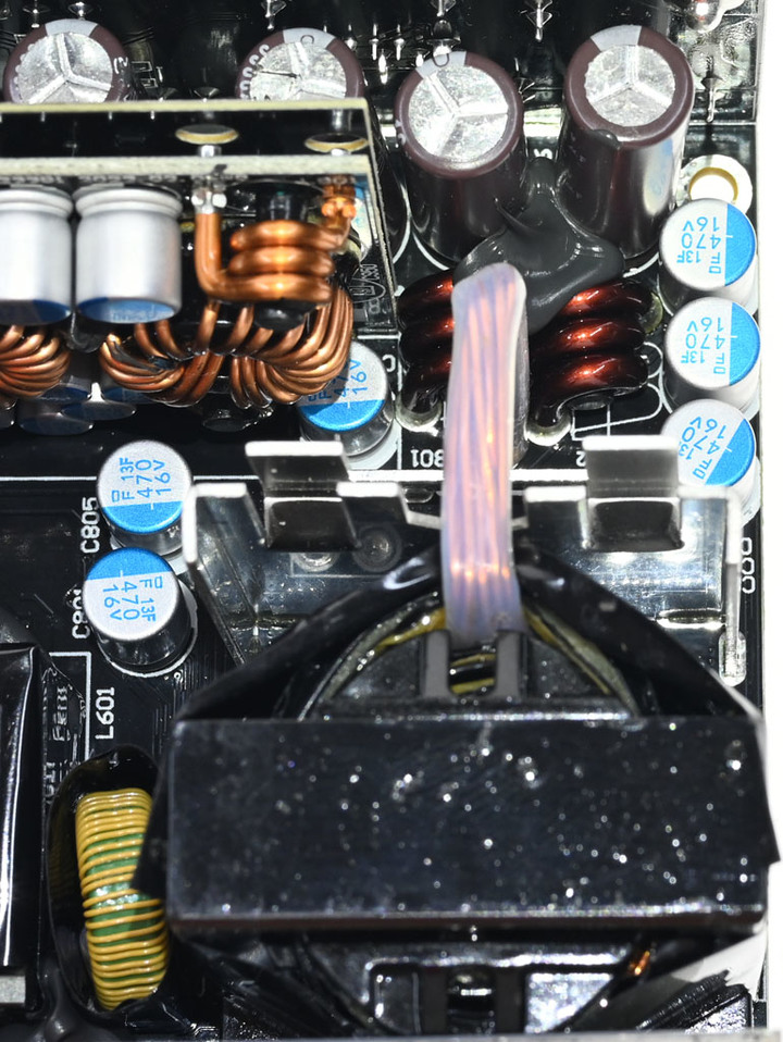 點我看大圖 Seasonic FOCUS ATX 3.0 GX-1000 1000W金牌全模組化電源開箱