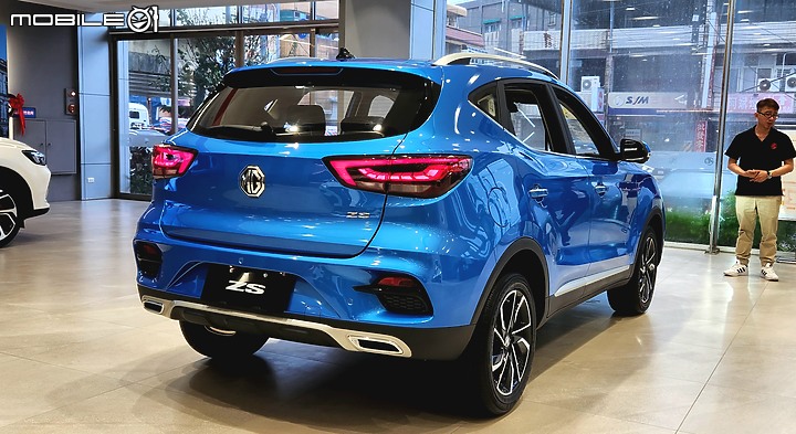 點我看大圖 MG ZS 展間賞車