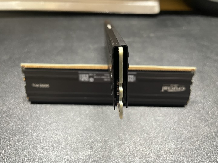 點我看大圖 改朝換代最佳入門選擇 美光 Crucial PRO D5 32G套裝組合開箱