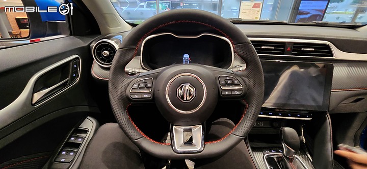 點我看大圖 MG ZS 展間賞車