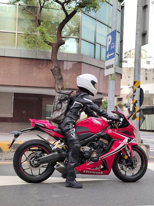《老婆的通勤檔車2》CBR650R