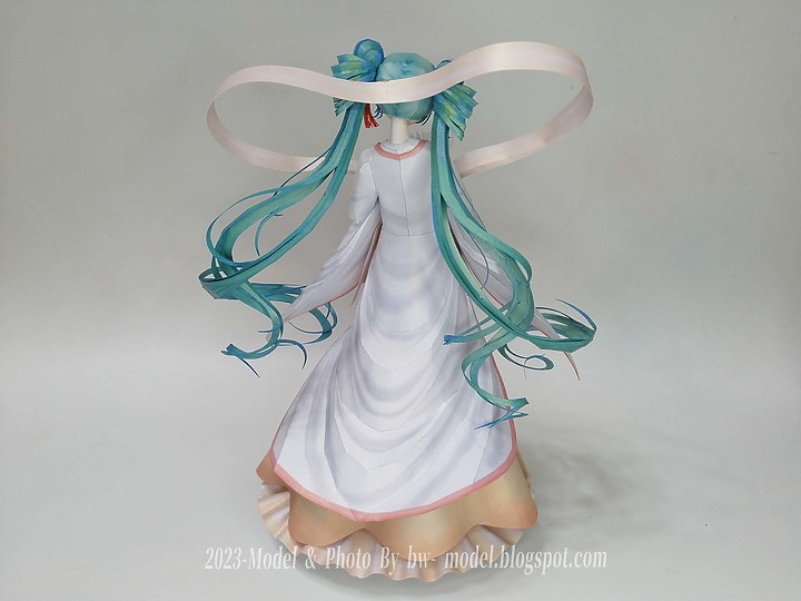 點我看大圖 VOCALOID 初音未來(中秋明月 Ver.) 紙模型 製作