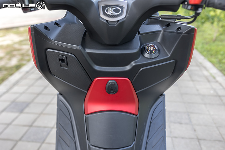 2023 KYMCO GDINK CT300 試駕｜堅守踏板唯二車款 大燈進化更加有型