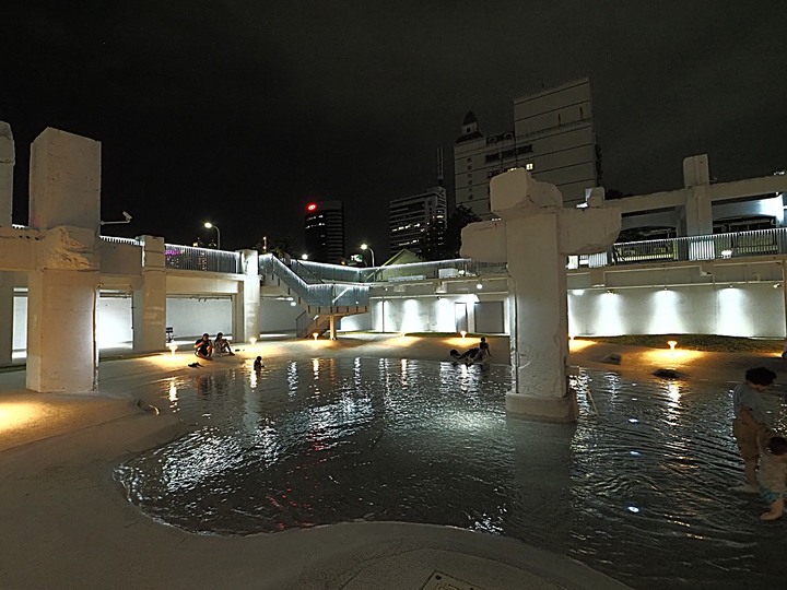 赤崁東街日式宿舍(明治町冰淇淋)、原臺南測候所、原鶯料理、西市場、河樂廣場(臺南運河) — 臺南老街市之日治時期建築,外掛美味純日式拉麵 — 一拉面
