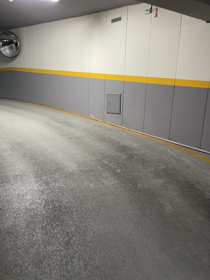 請益：社區地下停車場一直出現滲水