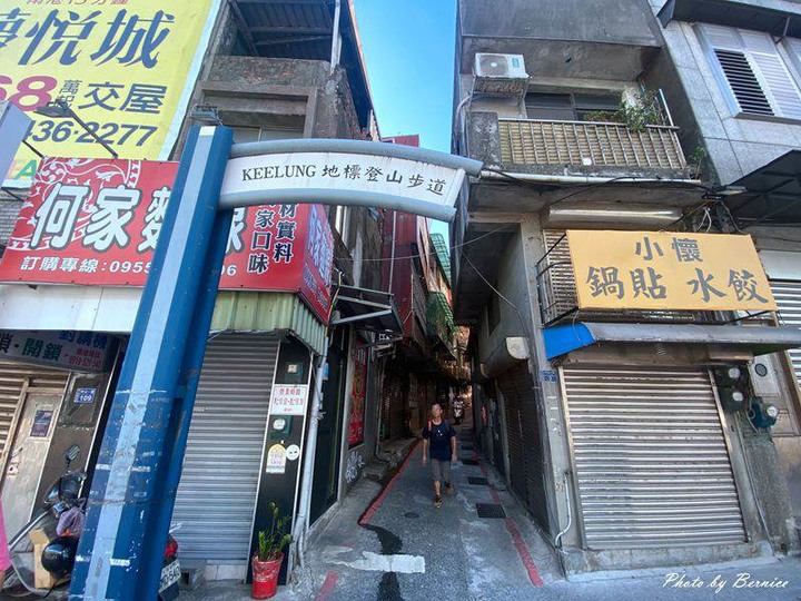 太平青鳥書局~廢棄國小重生為全台最美望海書店