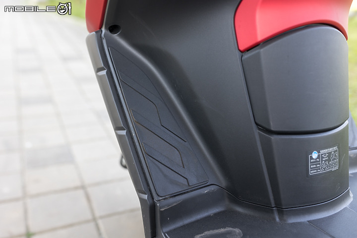2023 KYMCO GDINK CT300 試駕｜堅守踏板唯二車款 大燈進化更加有型