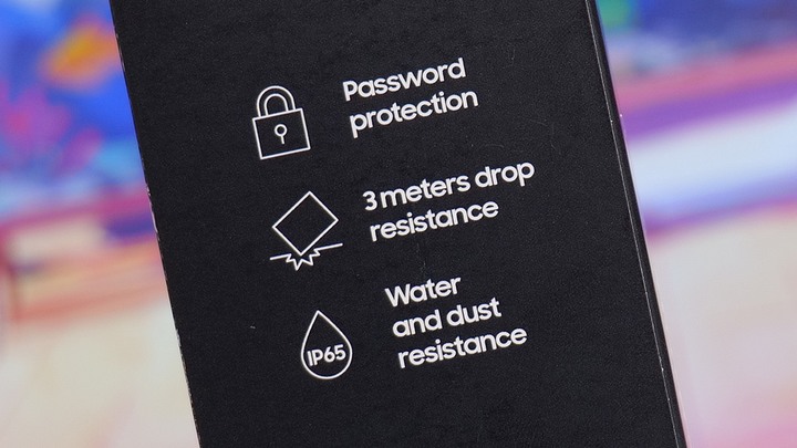 怕硬碟摔壞資料遺失？把防禦力點滿就對了！SAMSUNG T7 Shield