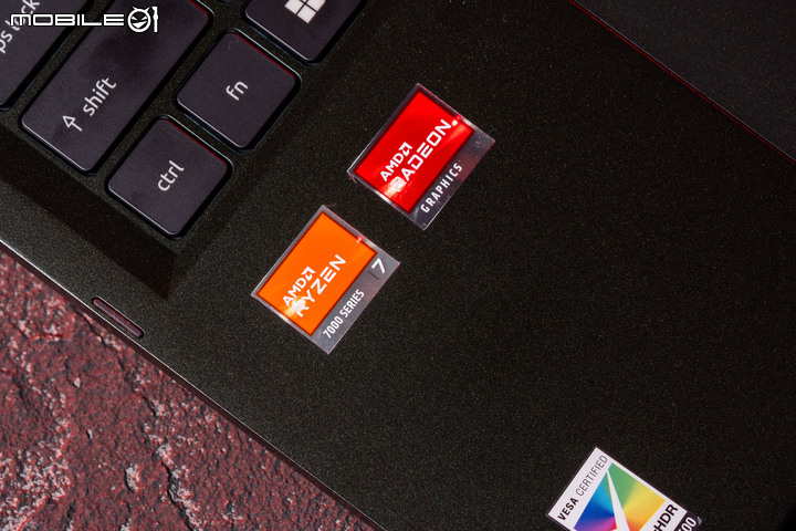 AMD Ryzen 7 7840U 處理器體驗測試 以單核高時脈搭配 AI 加速賦予輕薄筆電性能表現