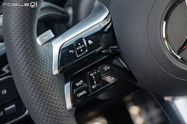 Mercedes-Benz CLA 200 Coupe 小改款試駕｜不是只有顏值能說嘴！