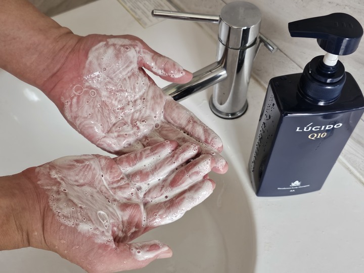 熟男必修的氣味學分【 LUCIDO 倫士度:頭皮去味洗髮精、零涼感去味沐浴露】改善油垢味,讓身體氣味不會被二一