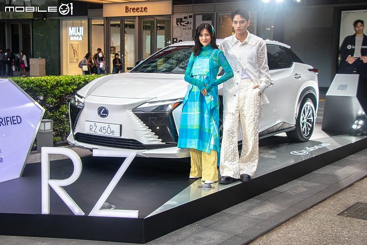 【採訪】五度攜手合作!「2023台北時裝週」盛大展開,Lexus RZ 450e坐鎮時尚展台!