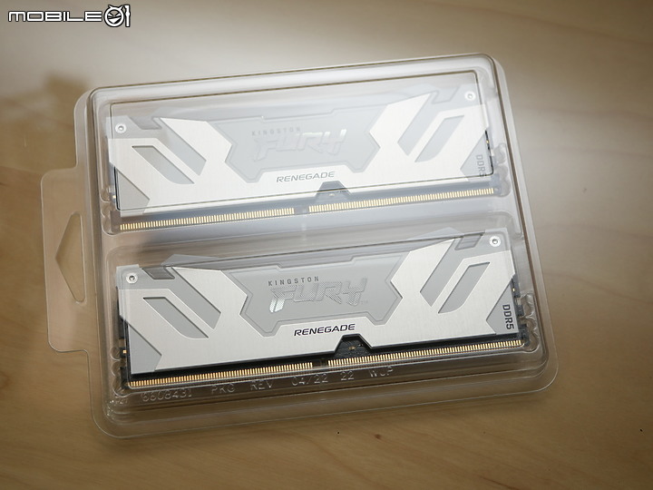 開箱 Kingston FURY Renegade DDR5-7200MT/s 銀白