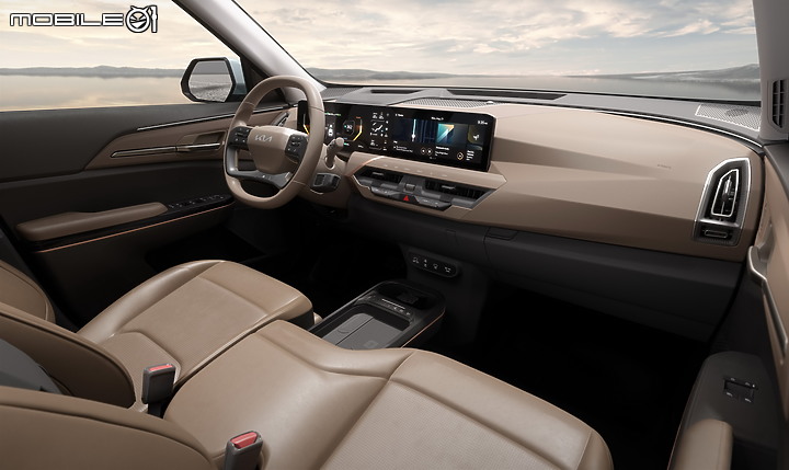 【海外新訊】Kia「EV3」與「EV4」概念車現身， 將協助品牌2026年達成年銷百萬輛電動車目標！