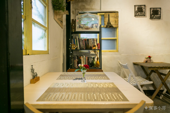 馬祖新村美食-YA bistro,一間集美味餐點與優閒氛圍於一身的法式鄉村餐館。如果在馬祖新村逛累了,來YA坐坐吧。桃園中壢美食推薦
