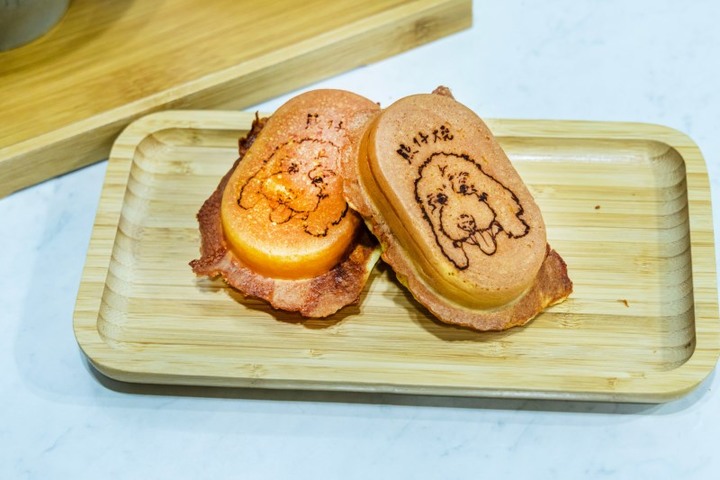 中和點心美食推薦│寵物友善寬敞設計 超萌雞蛋燒即刻品嘗！