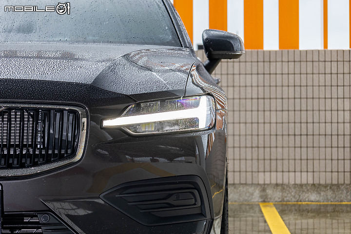 Volvo V60 Plus B3 試駕|旅行車老將再出招,入門動力更顯超值!