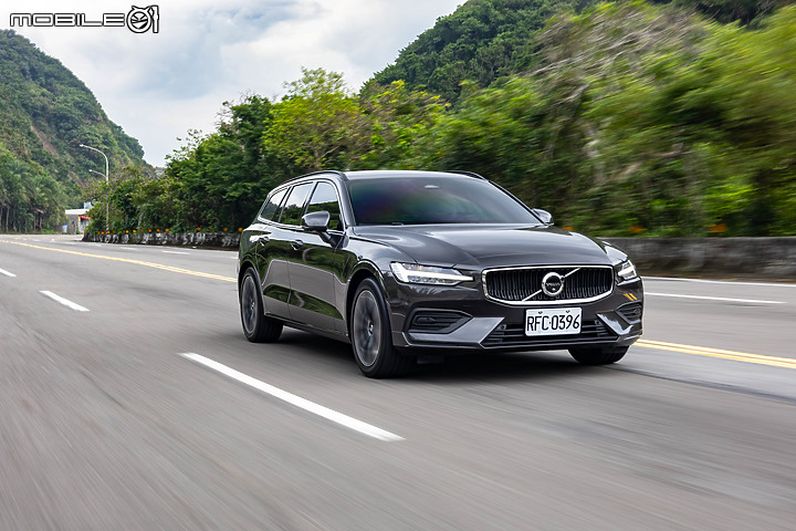 Volvo V60 Plus B3 試駕|旅行車老將再出招,入門動力更顯超值!