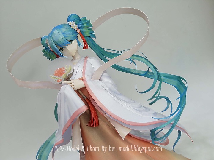 點我看大圖 VOCALOID 初音未來(中秋明月 Ver.) 紙模型 製作