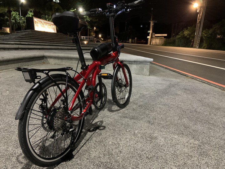 Tern D9改壹佰克451後輪350W電機電池15AH安裝分享與滿電100公里實測