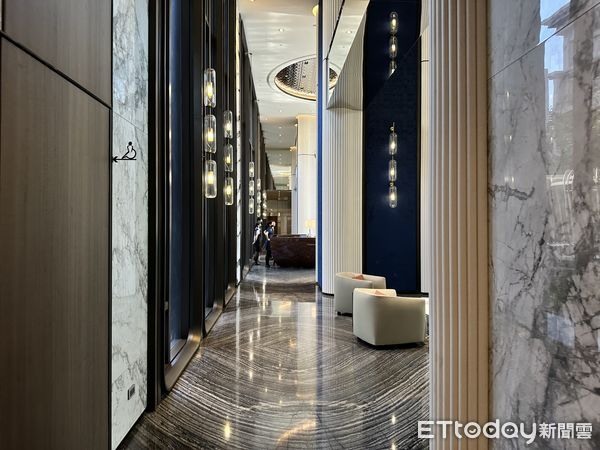 公設搬進一座湖「真的可以划船！」直擊台中隱富區最新豪宅