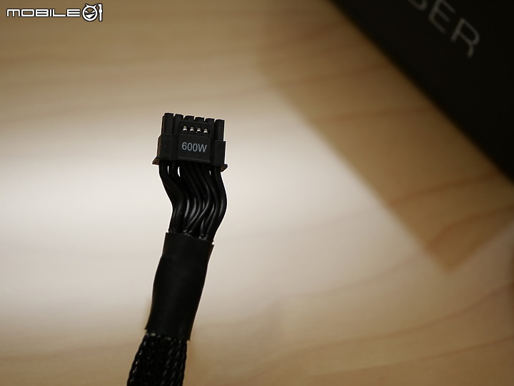 內建 12vhpwr 金牌直出 XPG KYBER 750W 開箱