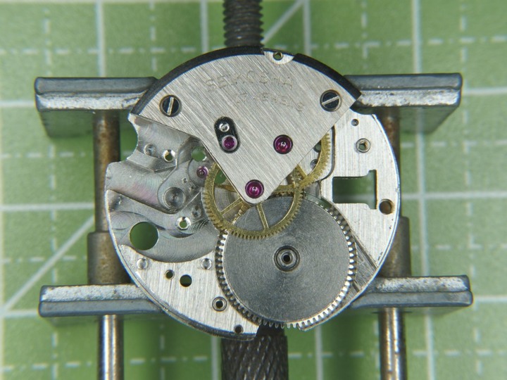 自娛玩修錶 - 原點(之二): Seiko精工Laurel桂冠手上鏈老錶 (cal. "Seiko Laurel")