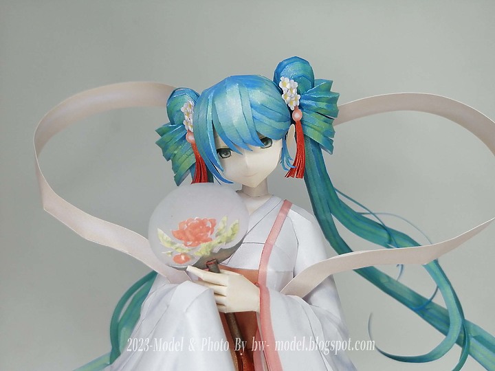 點我看大圖 VOCALOID 初音未來(中秋明月 Ver.) 紙模型 製作