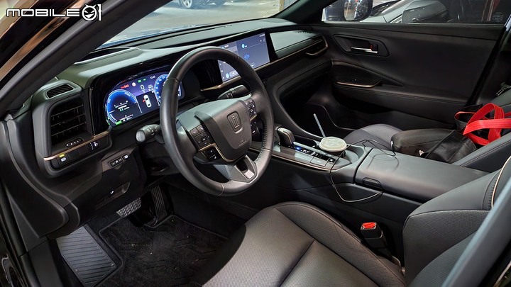 Toyota Crown Crossover 貴族版一日試駕-優點缺點都跨界的一台車?
