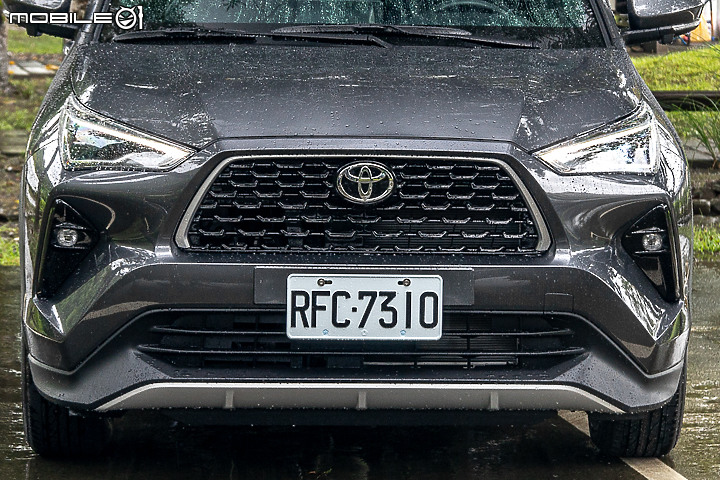 Toyota Yaris Cross 試駕報導|空間出色五育均衡,年販兩萬台的國產 CUV 新霸主報到!