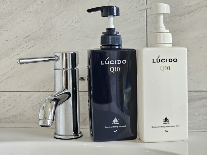 熟男必修的氣味學分【 LUCIDO 倫士度:頭皮去味洗髮精、零涼感去味沐浴露】改善油垢味,讓身體氣味不會被二一