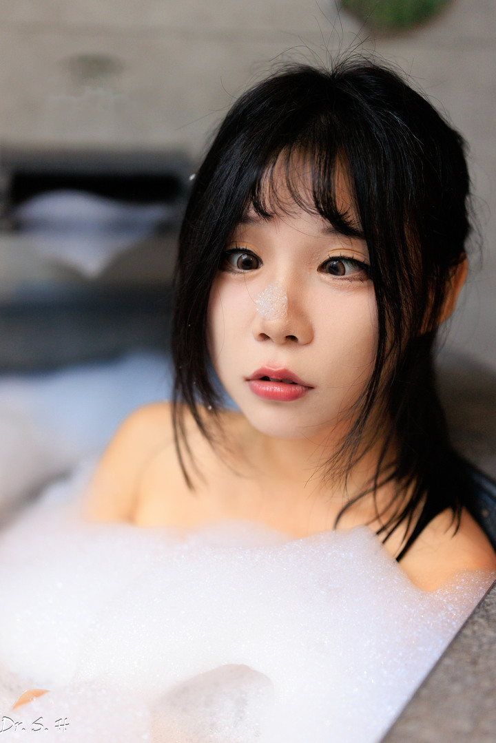 貴婦泡泡浴下午茶+小師妹+在逃女學生