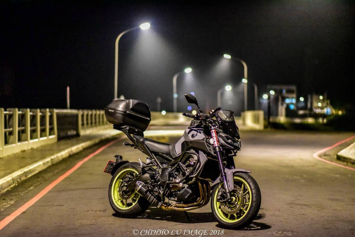 (圖片沒上傳重發)MT09+卡西提霧燈開箱