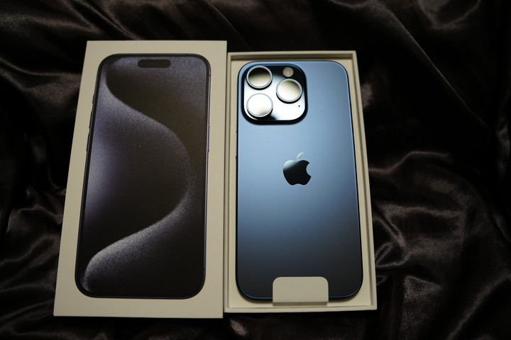 [開箱]--鈦藍iPhone 15 Pro，吸引Android用戶嘗試的機會?