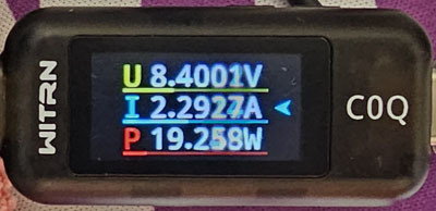 Apple iPhone 15 PRO搭配雙向快充USB-C行動電源充電測試