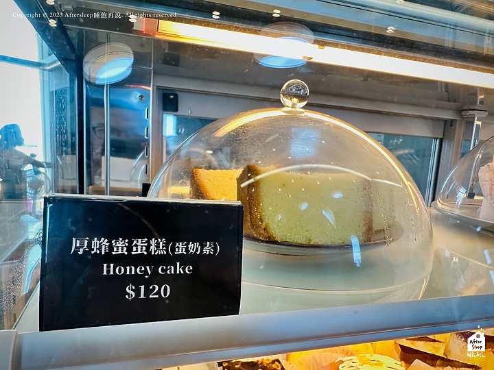 屏東東港｜海上教堂咖啡MARITIME BUILDING CAFÉ＿大鵬灣超美打卡景點