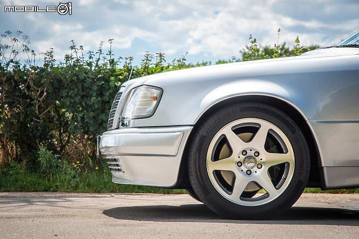 經典試駕|Mercedes-Benz W124 E500 Limited Edition,在維也納圓一個一親芳澤的夢!