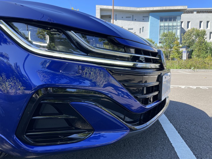 價不在高，藝術為名。車不在快，夠帥就行- 停產前的最後相遇 Arteon Shooting Brake 430