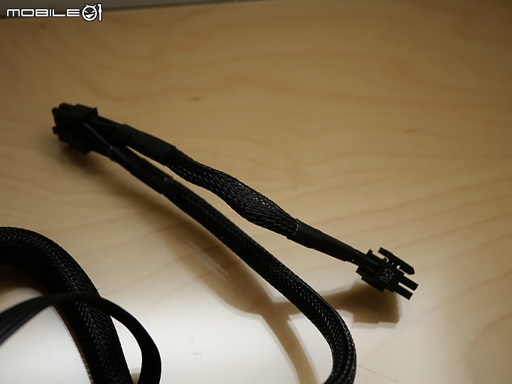 內建 12vhpwr 金牌直出 XPG KYBER 750W 開箱