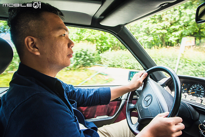 經典試駕|Mercedes-Benz W124 E500 Limited Edition,在維也納圓一個一親芳澤的夢!