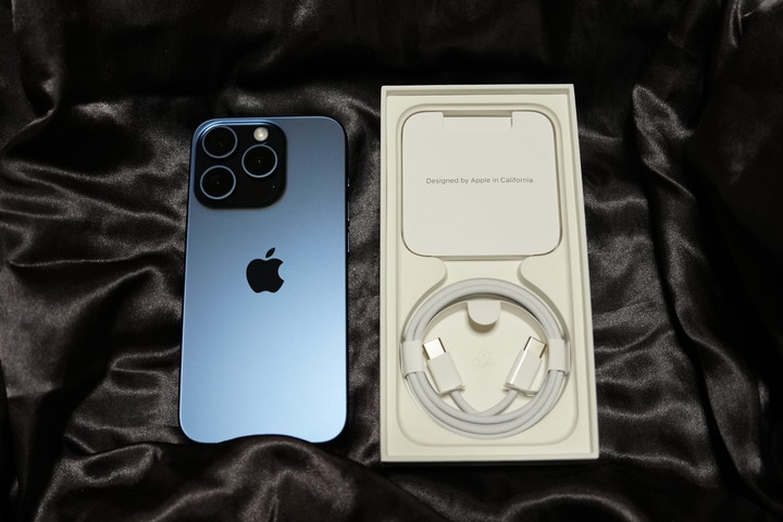 [開箱]--鈦藍iPhone 15 Pro，吸引Android用戶嘗試的機會?