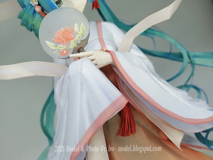 點我看大圖 VOCALOID 初音未來(中秋明月 Ver.) 紙模型 製作